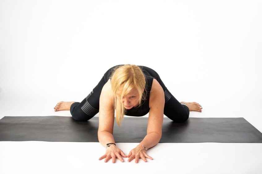 Frog Pose – Mandukasana